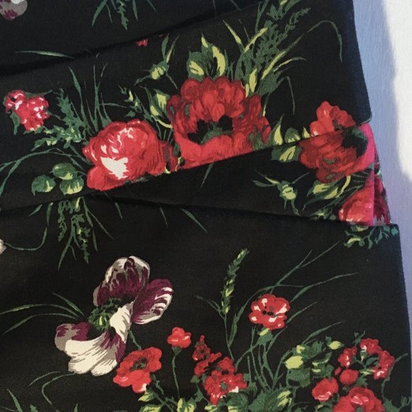 Ricki's Floral Ankle Pants - Black and Red - Picture 4 of 9